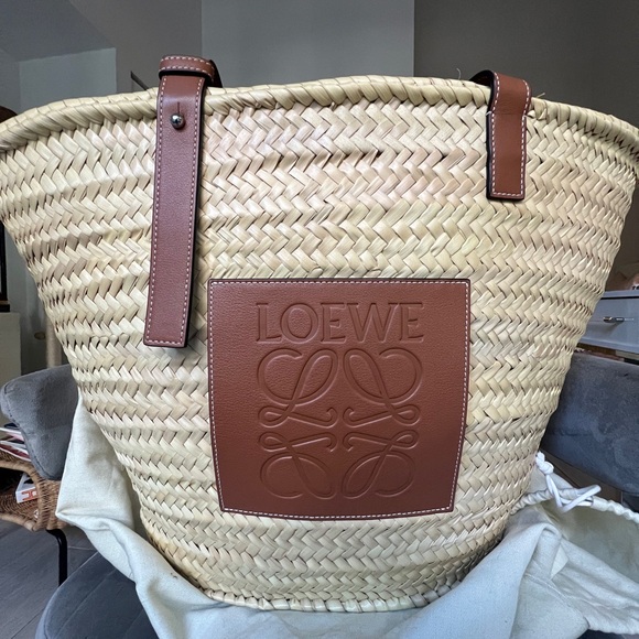 Large Loewe Basket tote. - Picture 4 of 7